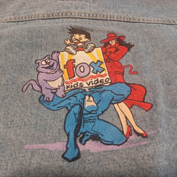 ☆RARE☆ Vintage Promotional Embroided Fox Kids Video Jean Jacket 》Size: Women's M - Picture 1 of 6